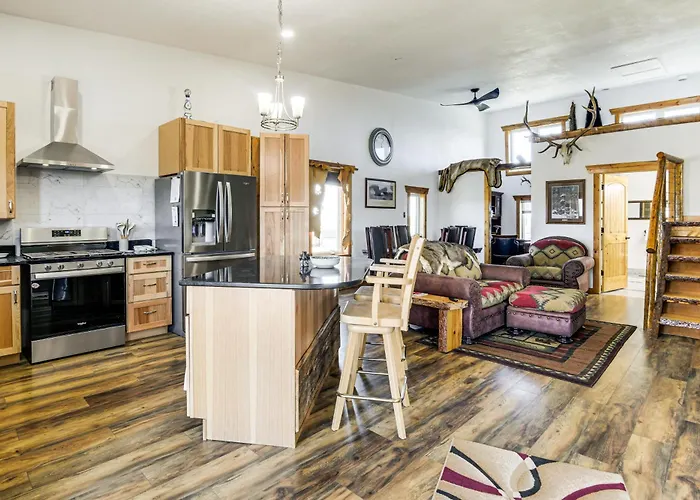 5 Mi To Lake: Secluded Retreat W/ Sauna! Holiday home